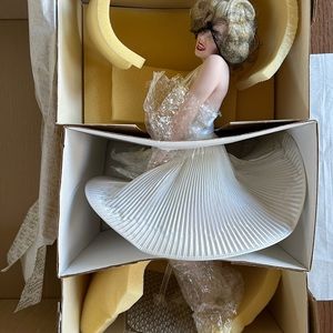Marilyn Monroe porcelain doll